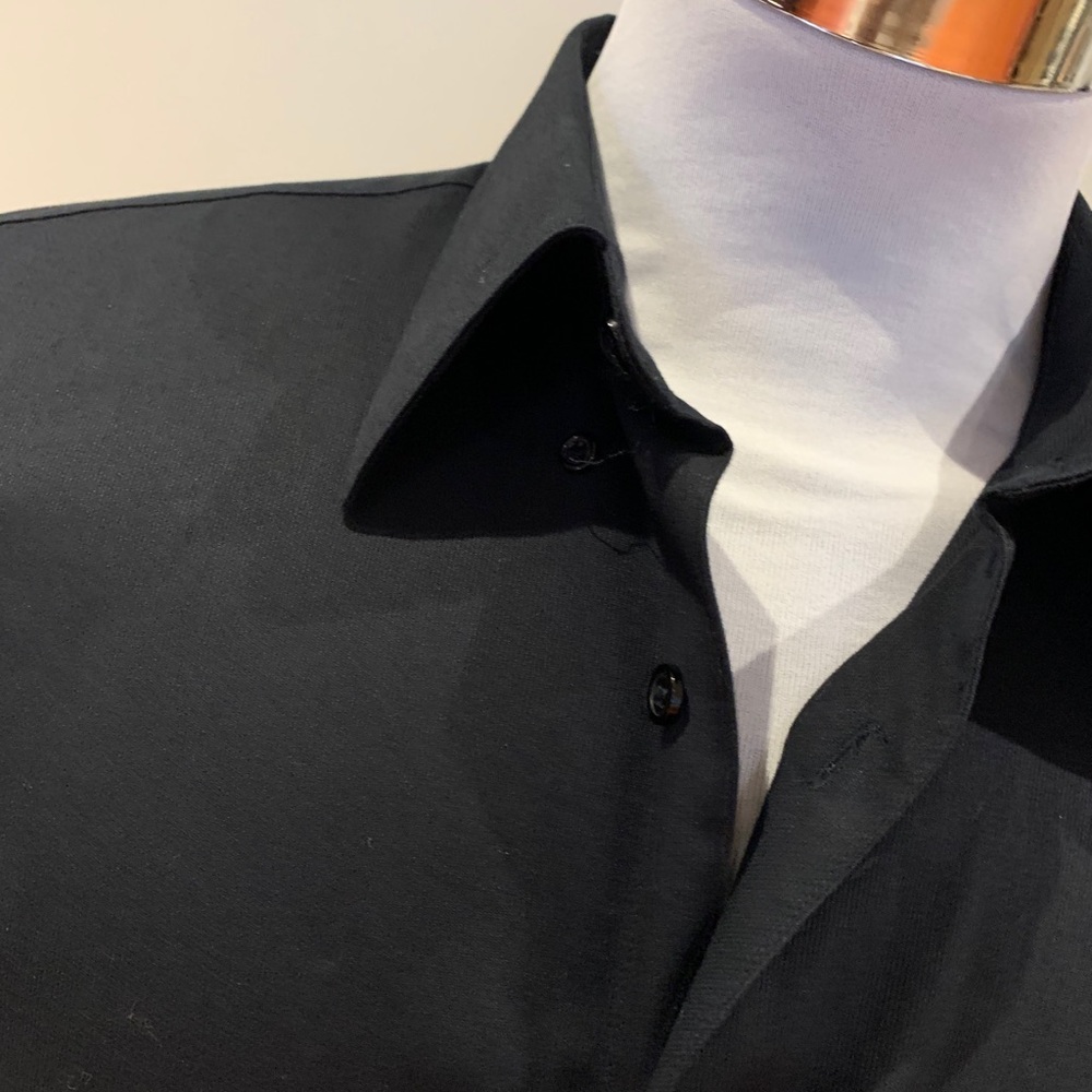 Men’s black shirt size L (16-1/2)